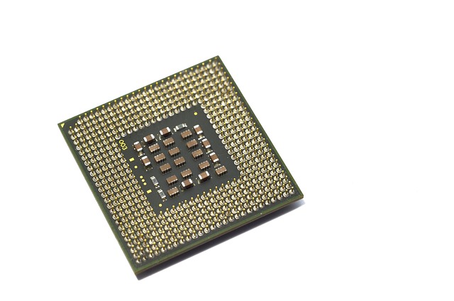 **"Precyzyjne profilowanie obciążenia w hybrydowych potokach CPU/GPU: Identyfikacja i minimalizacja zakłóceń międzyprocesorowych wywołanych przez asynchroniczne operacje DMA"** - 5 2025