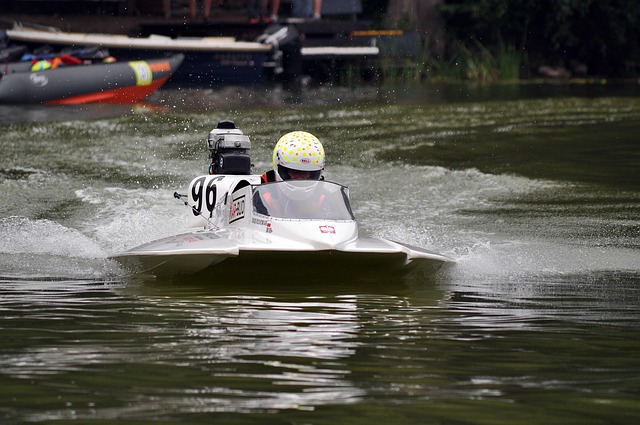 Polski Związek Motorowodny: Klucz do bezpiecznego i rozwijającego się sportu na wodzie